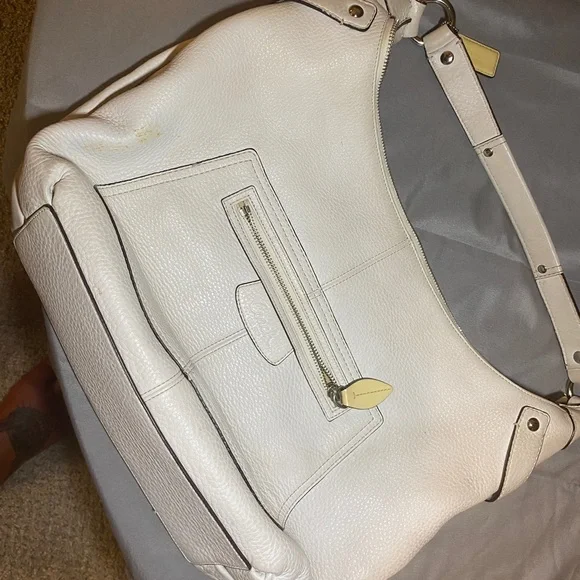 COACH Pebbled Leather Zipper Hobo Bag - Picture 4 of 6